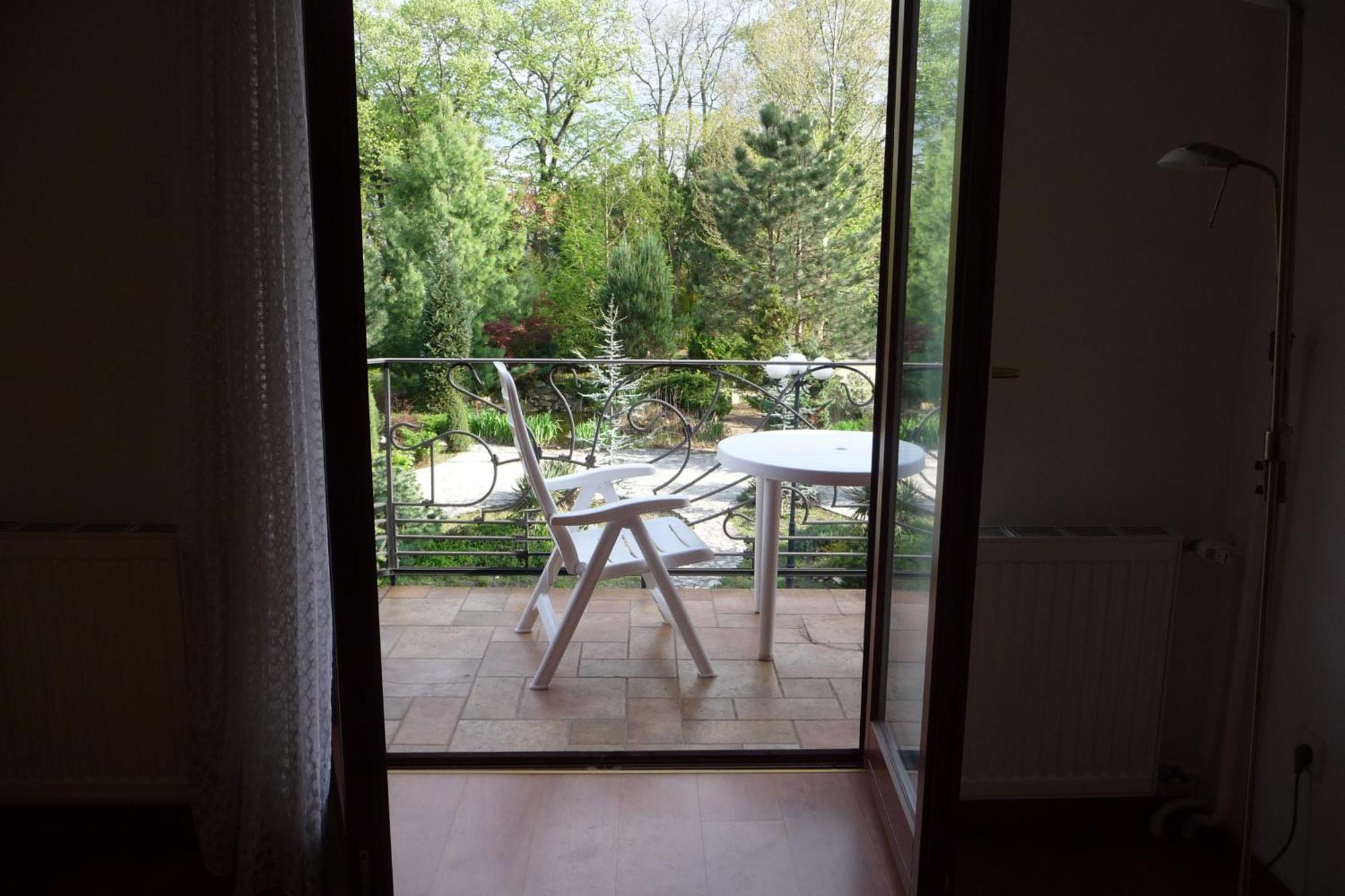 Balaton Art Guesthouse Balatonszemes Exterior photo